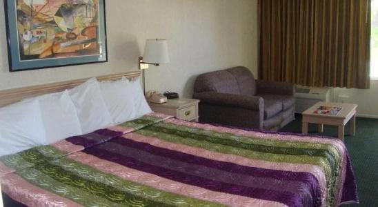 Vagabond Inn - 6
