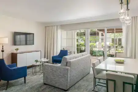Marriott Lakeshore Reserve - 52