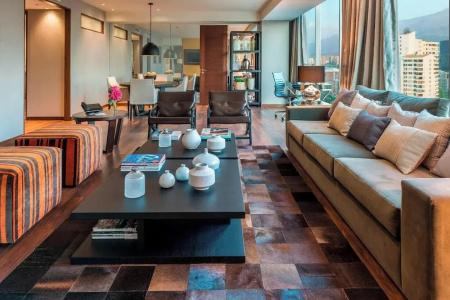 Renaissance by Marriott - 86