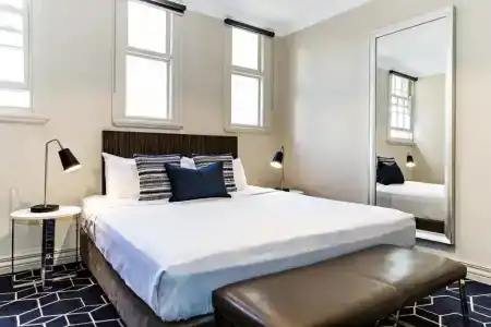 The Bayswater - 59