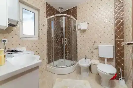 Elena - 152