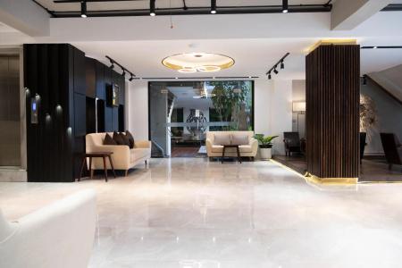 King Grand Boutique - 1