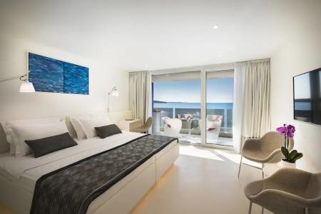 Rivalmare Boutique - 68