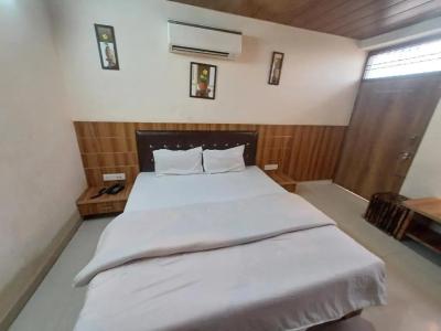 Star Inn - 60