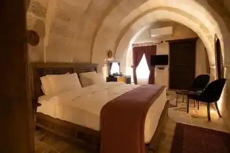 Medusa Cave - 4