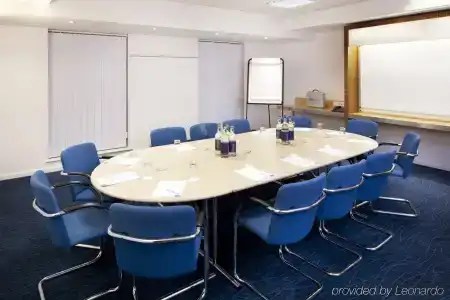 Holiday Inn Express Cambridge, An Ihg - 7