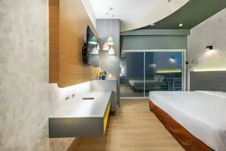 Qiu Sukhumvit - 17