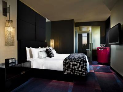 W - The Foshay - 4