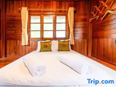 Grandsiri KhaoYai - 90