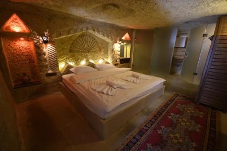 Seraphim Cave - 1