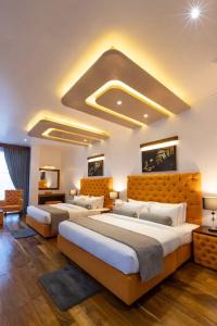 Grand Turf - 102