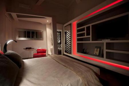 Luxury on the River - 100
