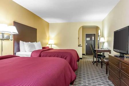 Clarion Inn & Suites Northwest - 36