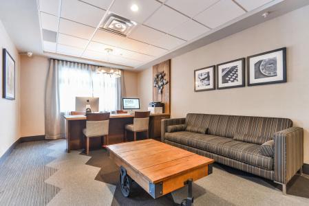 Four Points by Sheraton - 9
