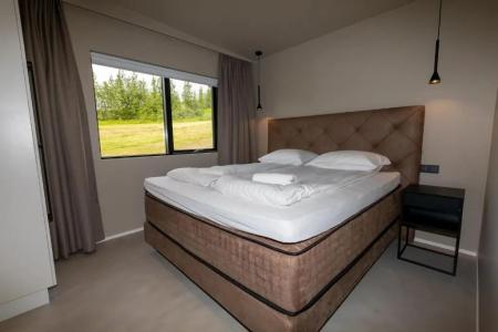 North Mountain View Suites - 21