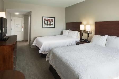 Hampton Inn & Suites-Downtown - 4