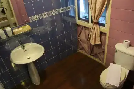 Samsen Sam Place - 120