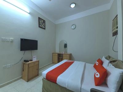 Super Oyo 108 Marsa Al Masafar Apartment - 47