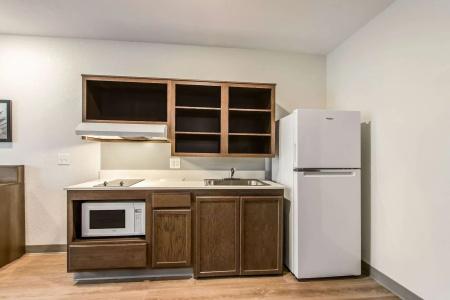 WoodSpring Suites Doral Miami Airport - 15