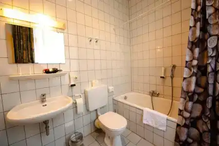 Fränkischer Hof - 30