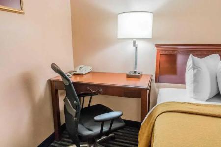 Quality Inn Savannah I-95 - 24