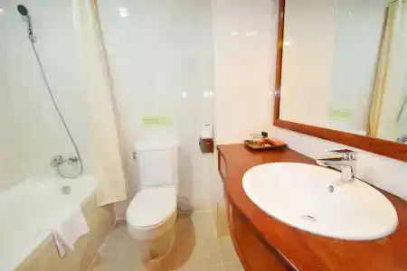 Royal Crown & Spa - 15