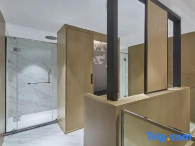 Le Meridien - 221