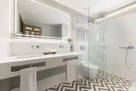 Palacio Solecio, a Small Luxury of the World - 55