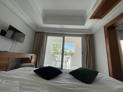 Marina Palace - 80