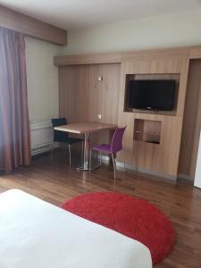 Kyriad Tours Centre - 95