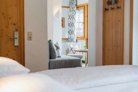 SIMPLE but EXCELLENT - 105