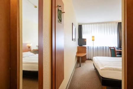 Michel Braunschweig (ehem. Mercure Atrium) - 50