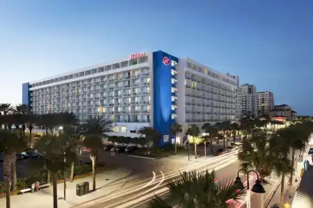 Hilton & Spa - 41
