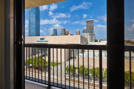 Courtyard by Marriott Downtown - 7