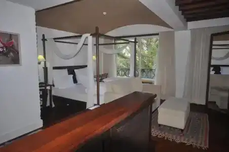 El Vino & Suites - 57