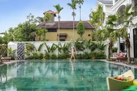 Shining Riverside & Spa - 44