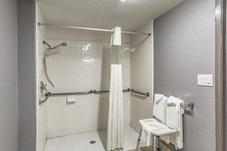 Quality Inn i-10 East Near At&t Center - 36