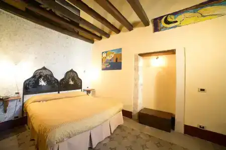 Henry's House - 131