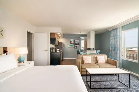 DoubleTree by Hilton Ocean City Oceanfront - 41