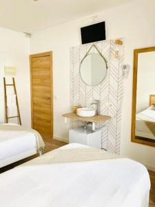 La Bartola Guesthouse - 22