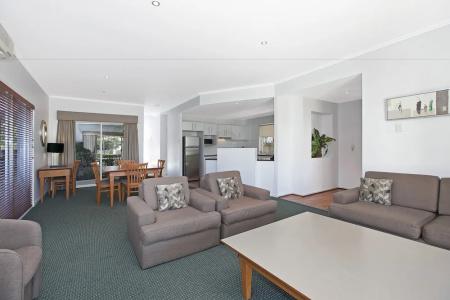 Comfort Inn & Northgate Airport - 88