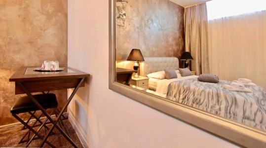 Prima Luce Downtown - Mag Quaint & Elegant Boutiques - 100