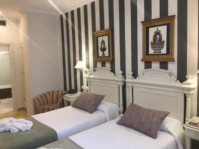 Adriano Boutique Sevilla - 56