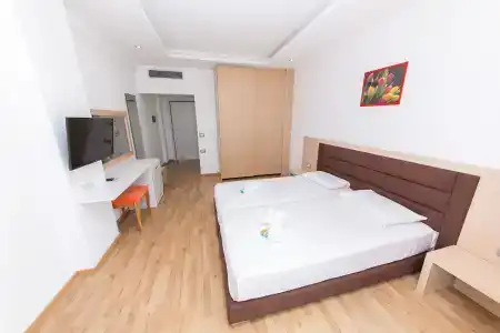 Saranda Palace - 27