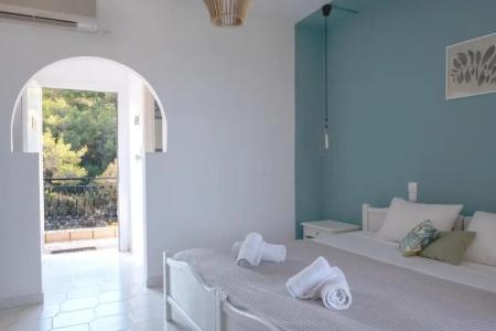Pefkides Aegina Boutique - 85