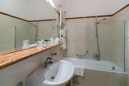 Continental Wellness & Spa - 7