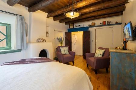 Inn of the Turquoise Bear - 120