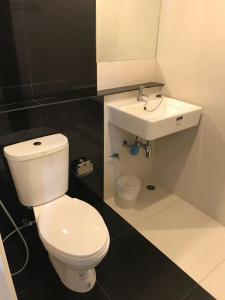 Ploen Ploen Residence - 39