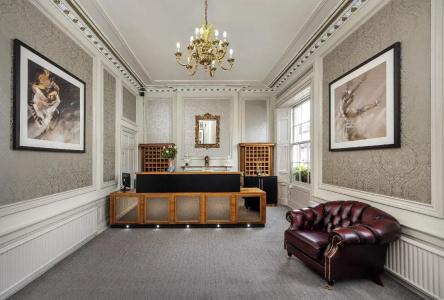 Albany Ballantrae - 1