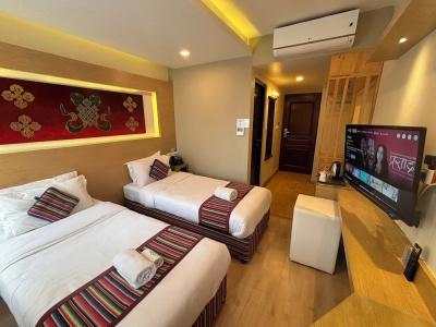 ViaVia boutique - - 5